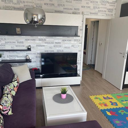 Briz Apartment; 2 Bdr; 6 Guests; Private Parking Varna Exterior photo